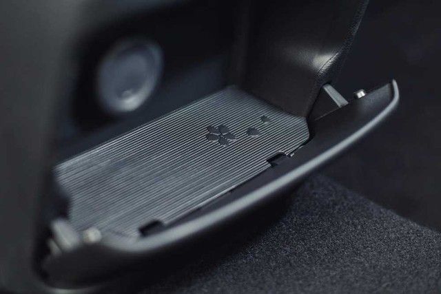 Trong chiếc xe hơi made in Japan giá chỉ 300 triệu đồng, có những điều gì đặc biệt? - Hình 8.