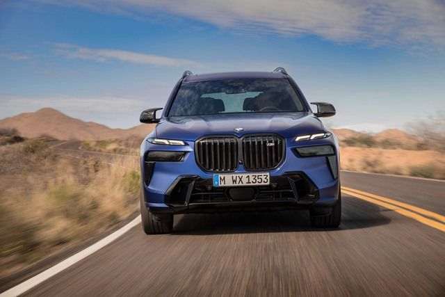 BMW X7 2023 ra mắt: Sau lưới tản nhiệt 'khổng lồ' là cụm đèn gây tranh cãi, màn hình cong siêu lớn và bỏ cần số truyền thống - Ảnh 3.