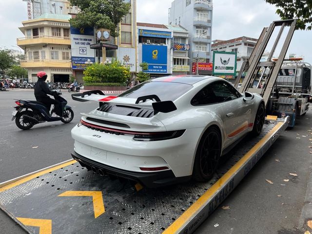 Bộ tứ Porsche 911 trong bộ sưu tập của ông Đặng Lê Nguyên Vũ từ đầu năm: Tất cả đều là xe thế hệ mới, có một chiếc duy nhất tại Việt Nam - Hình 1.