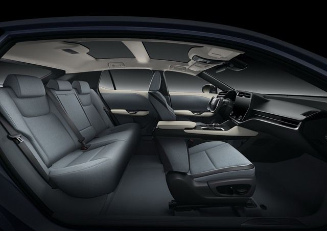 Lexus RZ sử dụng bộ xương của Toyota, động cơ mạnh hơn 300 mã lực và có thiết kế giống như một chiếc phi thuyền - Ảnh 11.