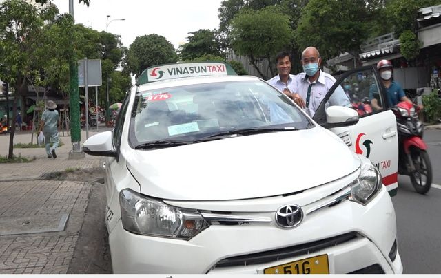 Áp lực cạnh tranh khiến nhiều tài xế taxi và xe công nghệ phải nghỉ việc - Ảnh 2.