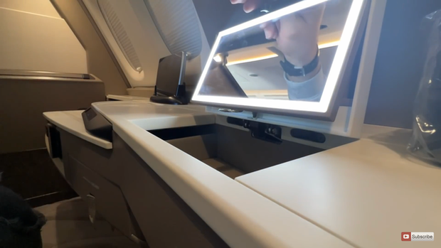 Trong 'khách sạn trên không' hạng nhất của Singapore Airlines, bạn sẽ cảm thấy muốn ở lại trên máy bay mãi mà không muốn rời bỏ.