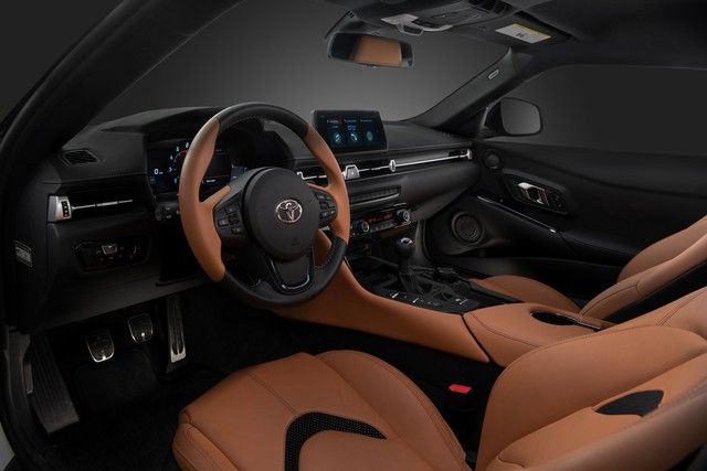 Toyota GR Supra chính thức trở nên giống với đàn em Vios vì... đã được trang bị bản số sàn - Ảnh 9.