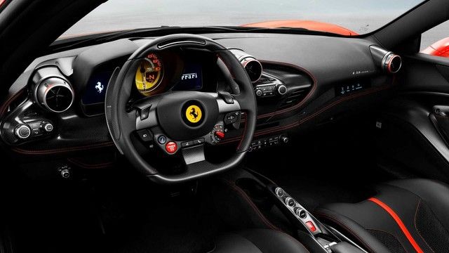 Hình ảnh thứ hai của sự cố khai tử sớm của Ferrari F8 Tributo