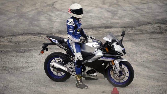 Thế giới xe hai bánh: Yamaha R15M 2022 đã xuất hiện tại Malaysia, và thị trường Việt Nam đang rất chờ đợi - Ảnh 3.