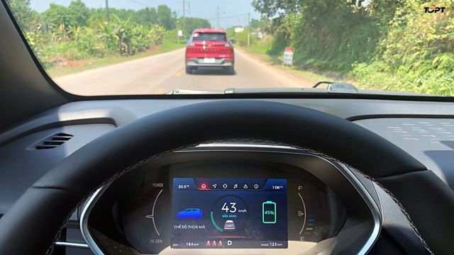 Xe Xanh: VinFast tận dụng pin từ VF 9 để tạo ra “Trạm Sạc Di Động” cứu hộ cho đoàn Caravan - Hình 4.