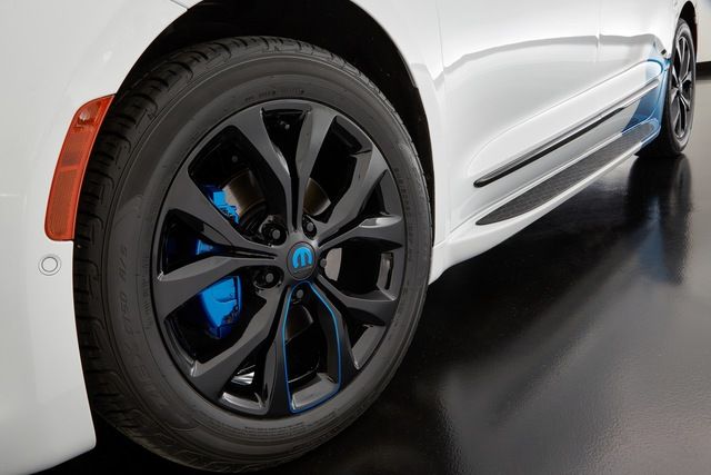 10 xu hướng xe hơi hàng đầu của thập kỷ 2000 giờ đã trở nên hoàn toàn lỗi thời - Ảnh 5.