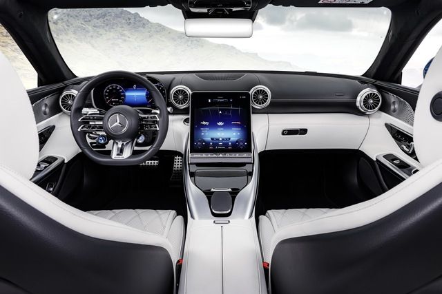 Giới thiệu Mercedes-AMG SL 43 - Xe thể thao mui trần hiệu suất cao 'đáng lưu ý hơn' so với các phiên bản cùng loại - Hình 4.