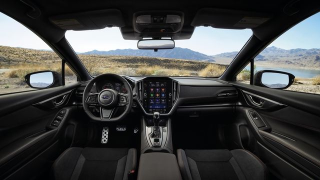 Xe đua đường phố Subaru WRX 2022 có giá khoảng gần 2 tỷ đồng tại Việt Nam: Sử dụng hộp số sàn, không thua kém Mercedes-Benz C 300 - Ảnh 4.