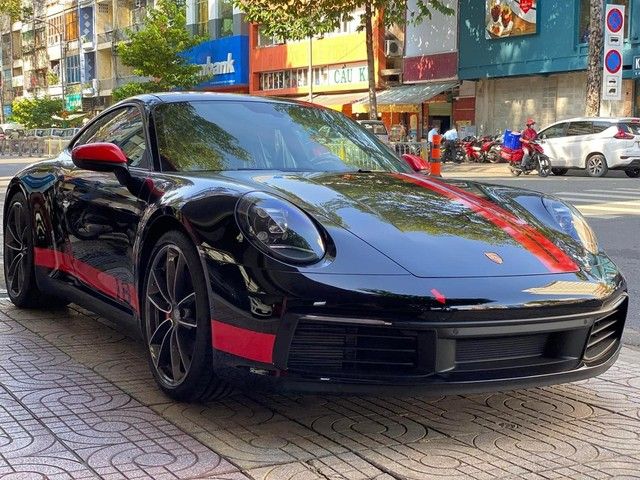 Bộ sưu tập Porsche 911 độc đáo của ông Đặng Lê Nguyên Vũ từ đầu năm: Tất cả đều là phiên bản mới, có một chiếc duy nhất tại Việt Nam - Hình 4.
