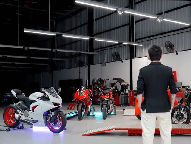 Chủ nhân của kho báu Minh Nhựa đã phải mở két sắt của vợ để thu tiền mua moto, tiết lộ lần đầu về đam mê lái xe độc đáo, mua chiếc Ducati về chỉ để chiêm ngưỡng - Ảnh 1.
