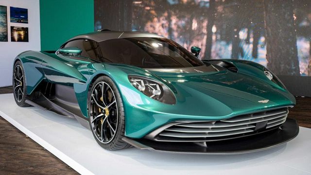 Sắp tới, Aston Martin Valhalla 2022 sẽ có mặt tại Việt Nam: Khả năng sở hữu cùng garage nhiều siêu phẩm trăm tỷ - Ảnh 1.