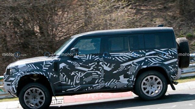 Mercedes-AMG G 63 sẵn sàng đón nhận đối thủ đến từ Land Rover - Ảnh 4.
