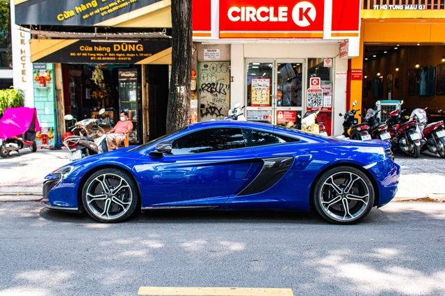 McLaren 650S Coupe thứ hai về Việt Nam: Mặc dù đã ngừng sản xuất nhưng vẫn được ưa chuộng, với màu sơn dễ gây nhầm lẫn với chiếc 650S Spider nổi tiếng tại TP.HCM - Ảnh 4.