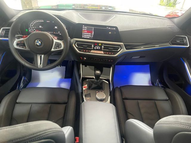 BMW M3 2022 lần đầu tiên về Việt Nam: Sự lựa chọn hàng hiệu cho những người chơi sẵn lòng bỏ ra vài tỷ đồng để sở hữu chiếc xe số sàn - Ảnh 5.