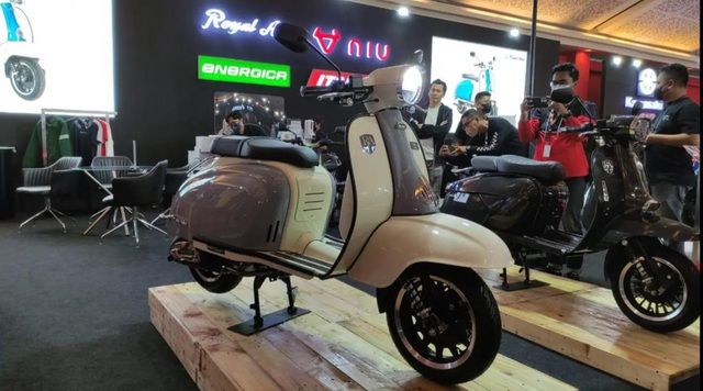 Xe tay ga siêu sang, đạp ga với bình xăng khủng 11 lít ra mắt tại Việt Nam - Ảnh 1.