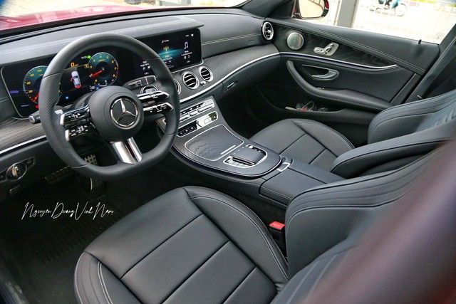 Mercedes E 300 AMG 2022 được trang bị thêm tính năng an toàn và tiện nghi, giá 3,129 tỷ đồng tại Việt Nam - Ảnh 3.