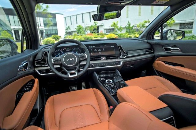 Ảnh thực tế của Kia Sportage 2022 tại Việt Nam: Giá xuất phát từ 899 triệu đồng, có 8 phiên bản, được lắp ráp trong nước, đắt hơn Hyundai Tucson - Ảnh 5.
