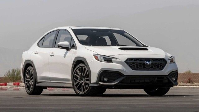Xe đua đường phố Subaru WRX 2022 có giá từ gần 2 tỷ đồng tại Việt Nam: Sử dụng hộp số sàn, đắt ngang Mercedes-Benz C 300 - Ảnh 1.