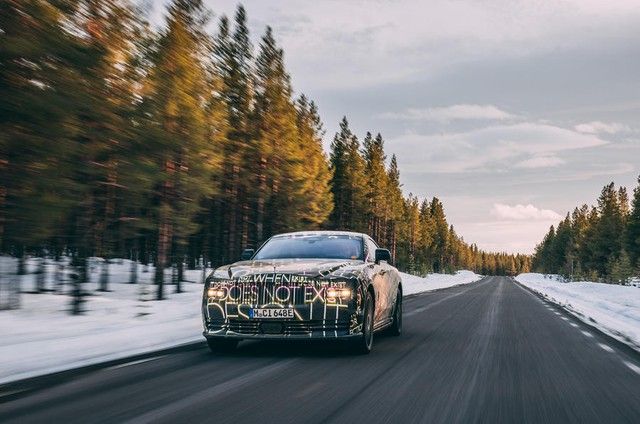 Sớm trải nghiệm Rolls-Royce Spectre trước khi ra mắt năm sau - Siêu phẩm khác biệt hoàn toàn so với Phantom, Ghost và Cullinan về mọi mặt - Ảnh 1.