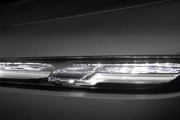 Đèn pha lê Swarovski trên BMW i7 được tạo ra như thế nào? - Ảnh 3.