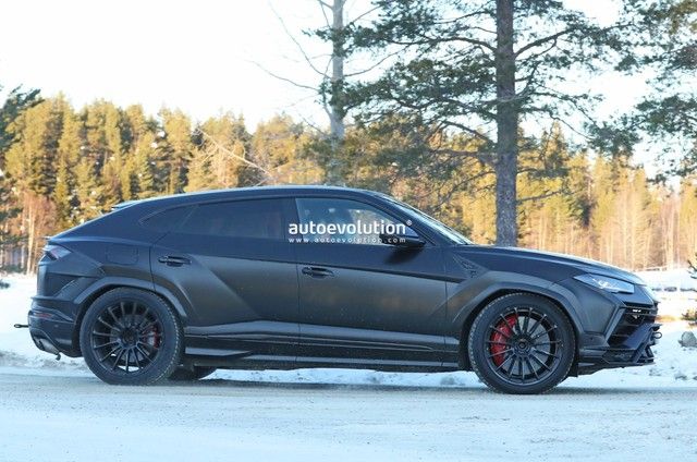 Lộ diện Lamborghini Urus Performante sẽ ra mắt trong năm nay: Mạnh mẽ hơn, có thể đạt công suất gần 700 mã lực - Ảnh 3.