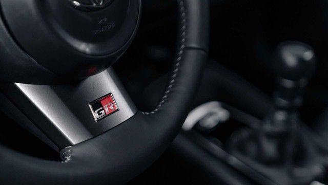 Toyota GR Corolla đã chính thức ra mắt, hứa hẹn sẽ là đối thủ đáng chú ý cho Honda Civic Type R - Ảnh 8.