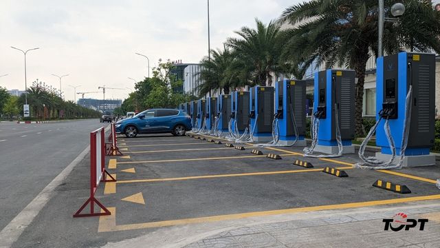 VinFast dùng công nghệ gì để khóa giữ chỗ tại trạm sạc xe điện? - Ảnh 3.