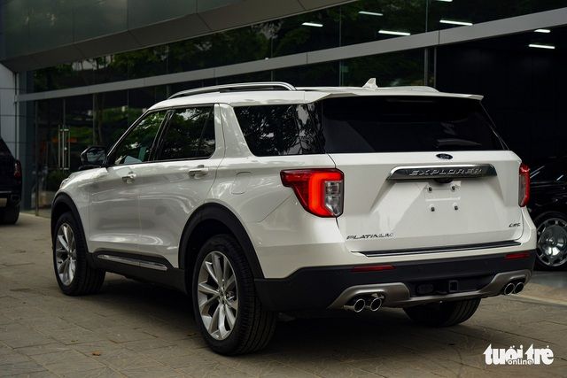 Phiên bản Ford Explorer Platinum hiếm có đã đặt chân đến Việt Nam, với nhiều trang bị vượt trội hơn so với phiên bản chính hãng, có giá khoảng 4 tỷ đồng - Ảnh 4.