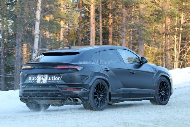 Lộ diện Lamborghini Urus Performante sẽ ra mắt trong năm nay: Mạnh mẽ hơn, có thể đạt công suất gần 700 mã lực - Ảnh 4.