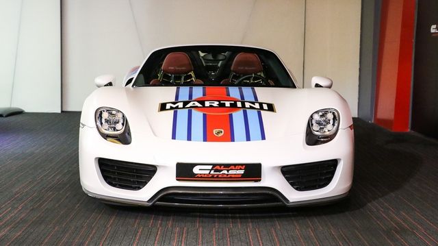 Chưa lâu sau khi mua siêu xe trị giá 200 tỷ, đại gia Hoàng Kim Khánh đã 'khớp lệnh' thêm siêu phẩm Porsche 918 Spyder bản đặc biệt có giá cao 'ngất ngưởng' - Ảnh 4.