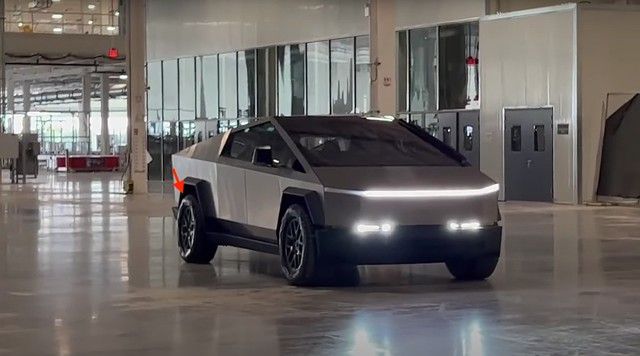 Chất lượng của Tesla Cybertruck bị lên án dữ dội, nhiều chi tiết dường như được nối với nhau bằng băng dính - Ảnh 5.