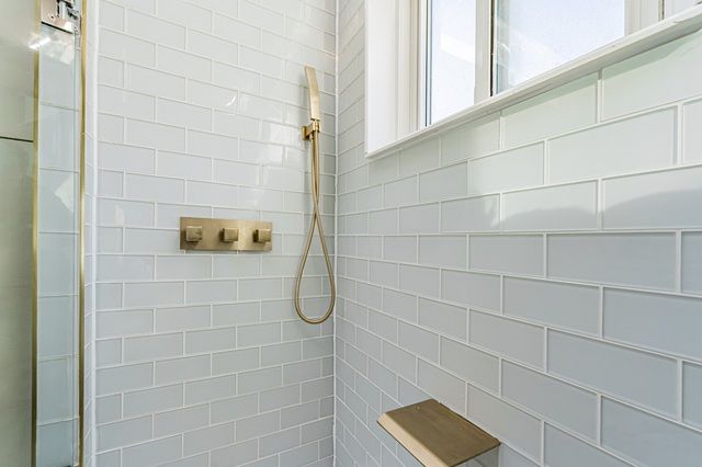 Căn nhà di động giống container nhưng lại gây chú ý với nội thất không thua kém các khách sạn hạng sang - Hình 10.