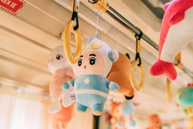 Xe buýt đầy gấu bông đang thu hút sự chú ý: Phụ xe là bậc thầy gắp thú đích thực - Hình 28.