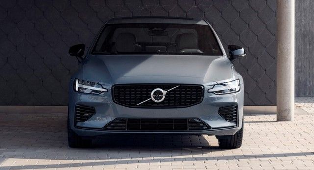 Volvo S60 và V60 đã trải qua sự nâng cấp không lực với động cơ phù hợp với thời đại, được minh họa qua hình ảnh số 1.