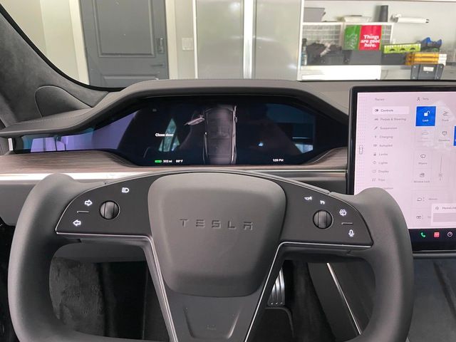 Phiên bản đầu tiên của Tesla Model S Plaid bí ẩn có mặt tại Việt Nam: Vô-lăng như phi thuyền, mạnh mẽ hơn Bugatti Veyron - Ảnh 5.
