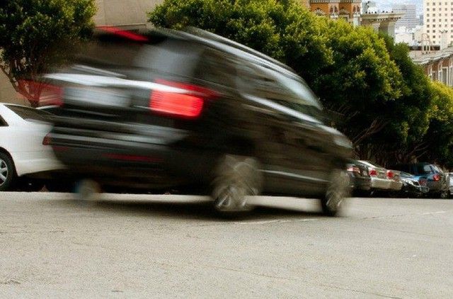 Các thói quen tồi tệ khiến xe ô tô hỏng hóc - Ảnh 3.