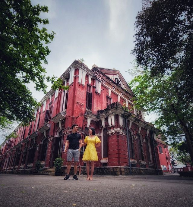 Cặp Vợ Chồng Lái Xe Bán Tải Xuyên Việt Trong 30 Ngày: Chúng Mình Bắt Đầu Trên Một Chiếc Xe Wave - Ảnh 2.