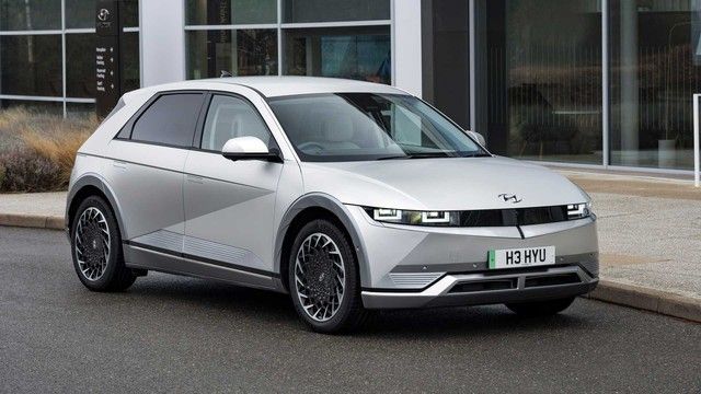 Hyundai Ioniq 5 có tùy chọn pin lithium-ion lớn hơn và công suất tăng thêm, có điểm gì khác biệt so với phiên bản tại Việt Nam? - Ảnh 1.