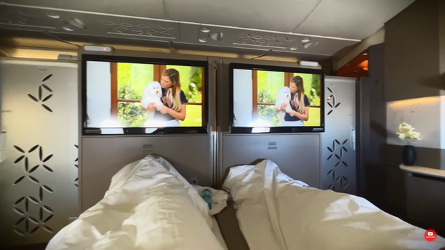 Trong 'khách sạn trên không' hạng nhất của Singapore Airlines, bạn sẽ cảm thấy muốn ở lại trên máy bay mãi mà không muốn rời bỏ.