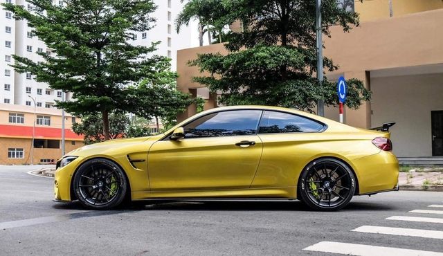 BMW M4 vẫn có giá 3,6 tỷ sau 6 năm lăn bánh: ODO 4 vạn km, được trang bị từ A đến Z với nhiều chi tiết làm bằng sợi carbon - Ảnh 2.