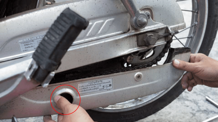 Những chi tiết nhỏ trên xe máy mang tính an toàn mà các chị em nên biết! - Ảnh 3.