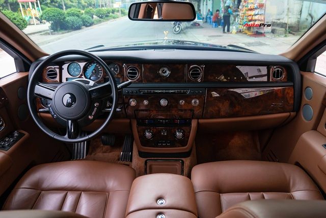 Sau 7 năm, Rolls-Royce Phantom vẫn được định giá 32 tỷ đồng - Ảnh 3.