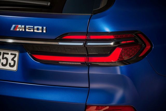 BMW X7 2023 ra mắt: Sau lưới tản nhiệt 'khổng lồ' là cụm đèn gây tranh cãi, màn hình cong siêu lớn và bỏ cần số truyền thống - Ảnh 6.