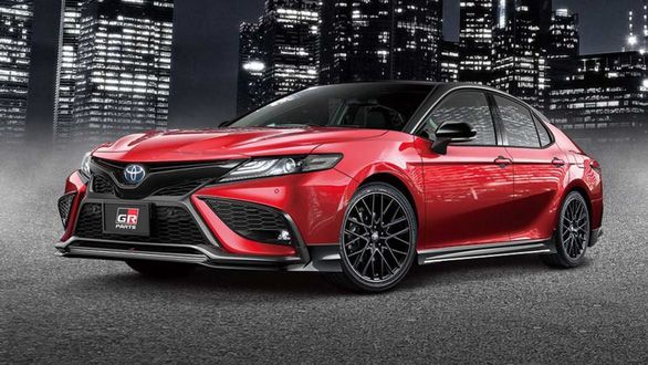 Toyota Camry sẽ có phiên bản hiệu suất cao: Xe Sedan không chỉ dành cho giới doanh nhân - Hình 1.
