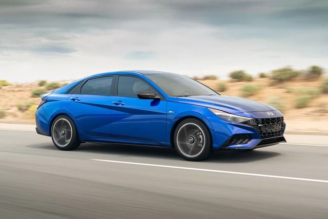 Đại lý đang sẵn sàng tiếp nhận đặt cọc cho Hyundai Elantra 2023 tại Việt Nam, dự kiến ra mắt vào tháng 8 với phiên bản N Line thể thao lần đầu tiên.