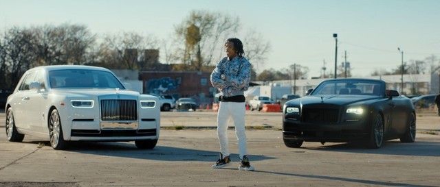 Rapper Lil Baby - Tay chơi xe không phải dạng vừa với dàn Rolls-Royce toàn 'độc gia chính chủ' tham gia trong 2 MV mới - Hình ảnh 3.