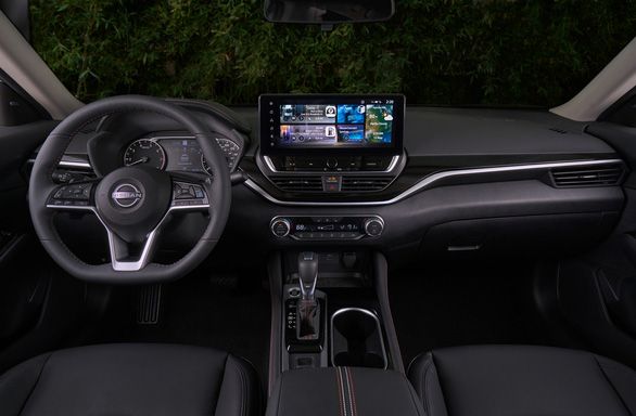 Nissan Altima 2023 chính thức ra mắt: Thay đổi nhỏ, vẫn khó để đuổi kịp Toyota Camry - Ảnh 4.