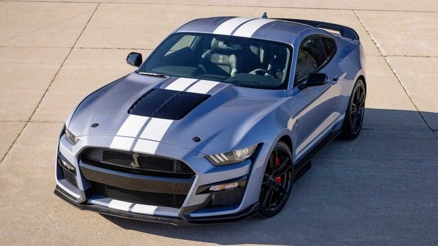 Ford Mustang phiên bản mới sẽ được giới thiệu vào năm sau, vẫn sử dụng động cơ lớn nhưng sẽ loại bỏ một chi tiết mà các fan có thể sẽ cảm thấy thất vọng - Ảnh 1.