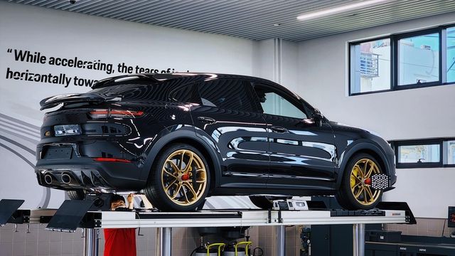 Nghe thử hệ thống ống xả hàng hiệu tự đổi màu lần đầu trên Porsche Cayenne Turbo GT giá 13 tỷ đồng tại Việt Nam - Ảnh 7.